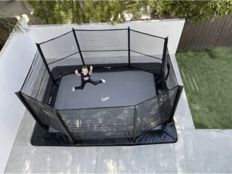 How Long Does a Trampoline Last? (+ What Impacts Its Lifespan) 5 AkrobatUSA Safety Net