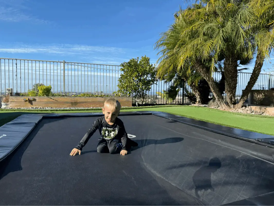 Trampoline for Sensory Processing Disorders: Benefits & Tips 1 trampolining for sensory processing disorders